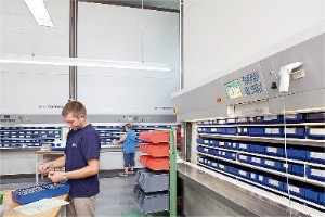 Automated Vertical Storage System for Part Picking