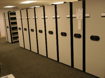 Electric Mobile Storage Systems