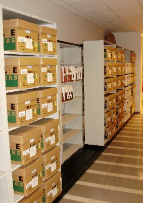 Lateral Mobile Shelving for boxes & files